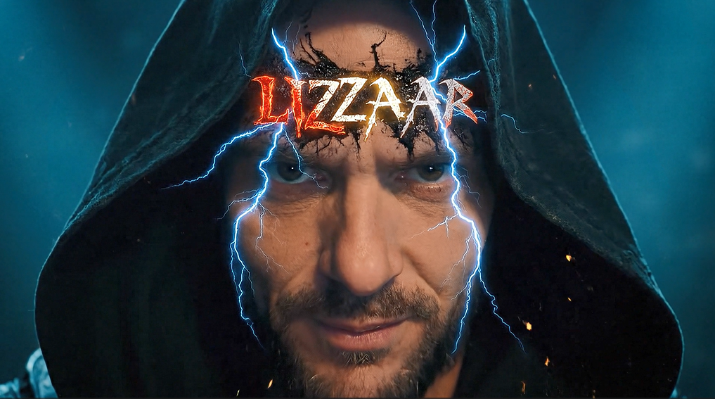 LIZZAAR hoody portrait met bliksem