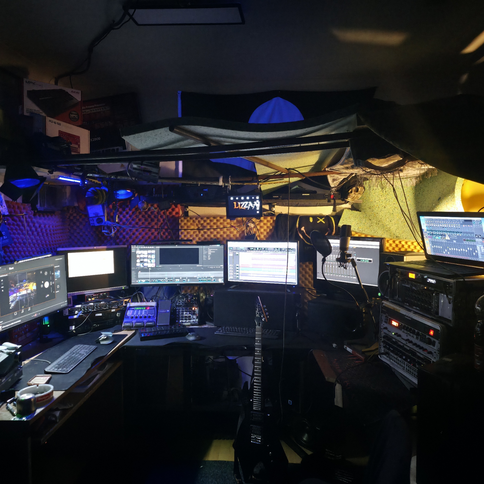 LIZZAAR studio-overzicht zwart wit