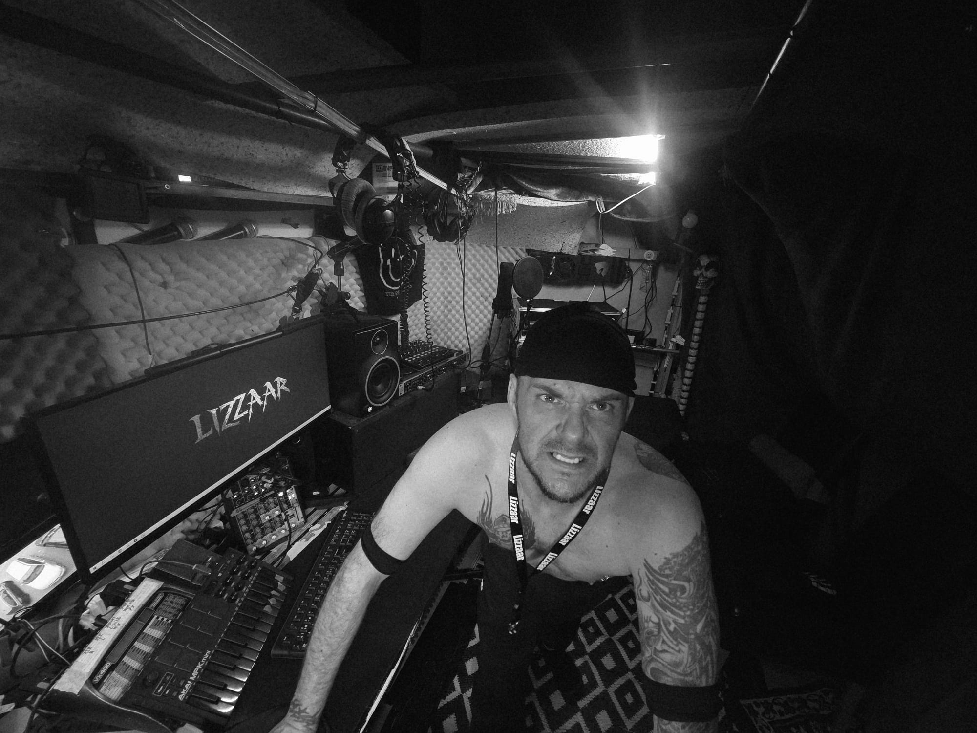 LIZZAAR opnames in de studio